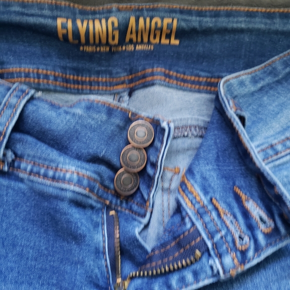 Distressed jeans - Picture 3 of 4